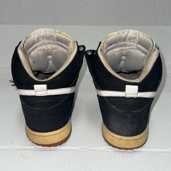 Nike Size 9.5 - Picture 4 of 6